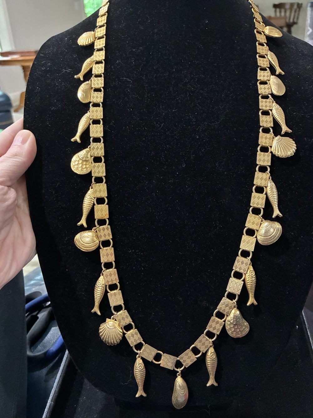 Vintage Gold Tone Bookchain Shell & Fish Charm Necklace or Belt